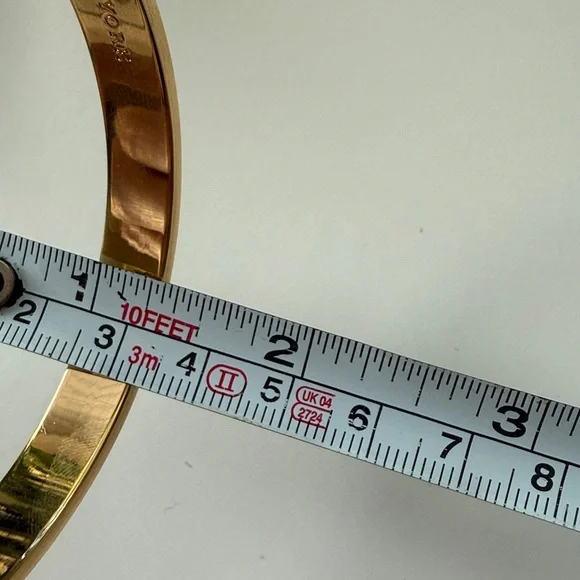 Kate spade gold idiom bangle bracelet “this is the year to…” - Picture 3 of 6